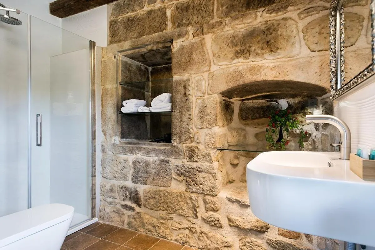 Catalunya Casas Fabulous Villa For 28 With Heated Pool Tora de Riubregos